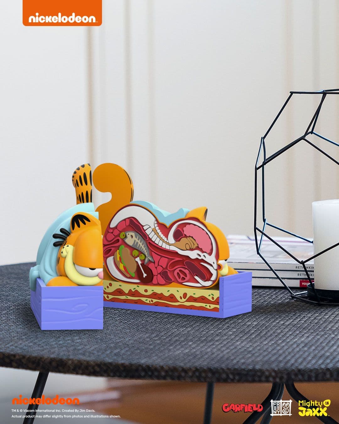 XXPOSED Garfield Close Up