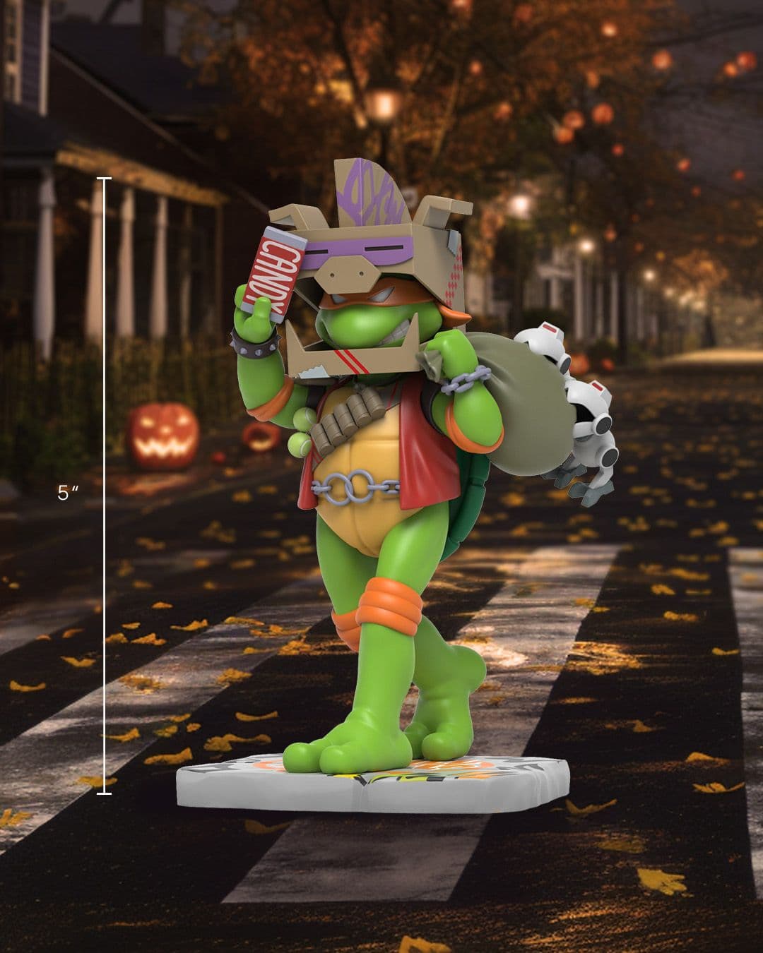 Remixx: Teenage Mutant Ninja Turtle Michelangelo Cowa-BOO-nga! Close Up